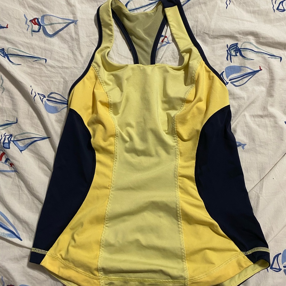 Lululemon tank